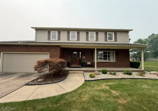 Photo 1 of Single family home for sale at 802 Penn Wood Dr, Tallmadge, OH 44278 | MLS# 5244969 | Listing updated on 2026-09-17