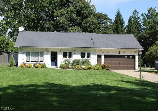 Photo 1 of Sale Pending at 851 Mentor Rd, Akron, OH 44303 | MLS# 5245365 | Listing updated on 2026-09-18