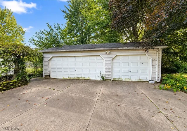 Photo 2 of Sale Pending at 2814 S Meadow Ln, Norwalk, OH 44857 | MLS# 5244598 | Listing updated on 2026-09-20