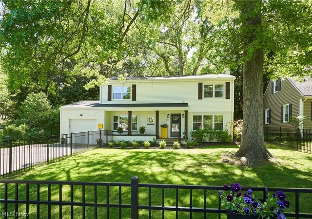 Photo 3 of Single family home for sale at 399 Mineola Ave, Akron, OH 44320 | MLS# 5245695 | Listing updated on 2026-10-11