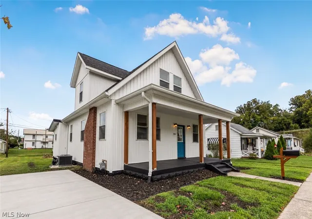 Photo 1 of Single family home for sale at 805 6th Street, Saint Marys, WV 26170 | MLS# 5245708 | Listing updated on 2026-09-18