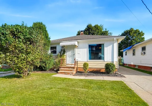Photo 1 of Sale Pending at 13200 Carrington Ave, Cleveland, OH 44135 | MLS# 5244082 | Listing updated on 2026-09-21