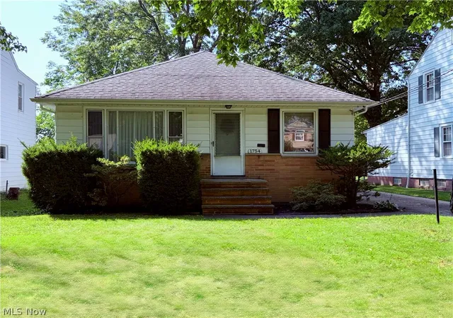 Photo 1 of Sale Pending at 1754 Sunview Rd, Cleveland, OH 44124 | MLS# 5245726 | Listing updated on 2026-10-05