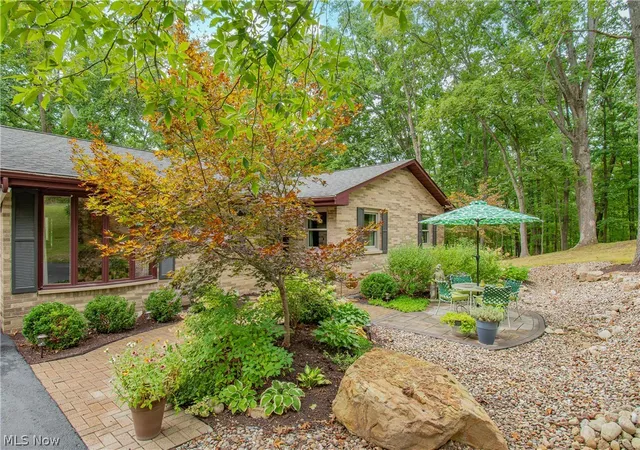 Photo 3 of Sale Pending at 3980 Wetmore Rd, Cuyahoga Falls, OH 44223 | MLS# 5245344 | Listing updated on 2026-09-24