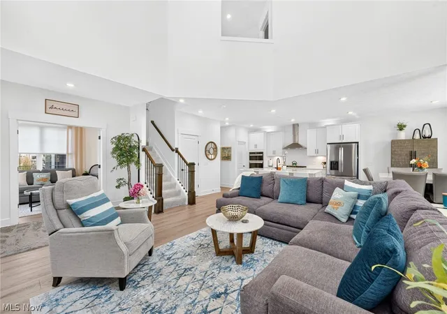 Listing Photo 5 - Condo for sale in building located at 516 Prt Side Dr, Avon Lake, OH 44012