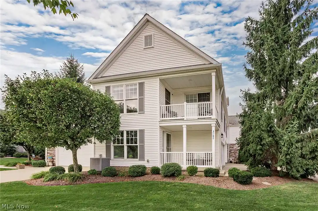Listing Photo 1 - Condo for sale in 318 W Legend Ct located at 318 W Legend Ct, Highland Heights, OH 44143 - Unit 318 W Legend Ct
