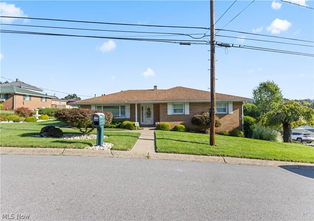 Photo 2 of Single family home for sale at 326 Bennett Dr, Weirton, WV 26062 | MLS# 5245491 | Listing updated on 2026-09-28
