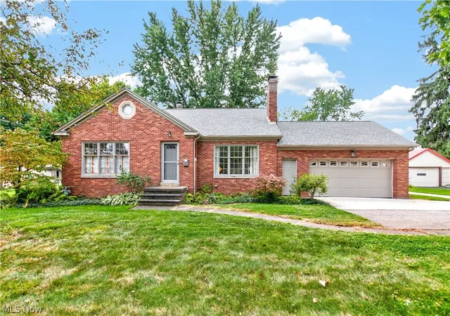 Photo 1 of Sale Pending at 916 Milan Ave, Amherst, OH 44001 | MLS# 5245946 | Listing updated on 2026-09-30