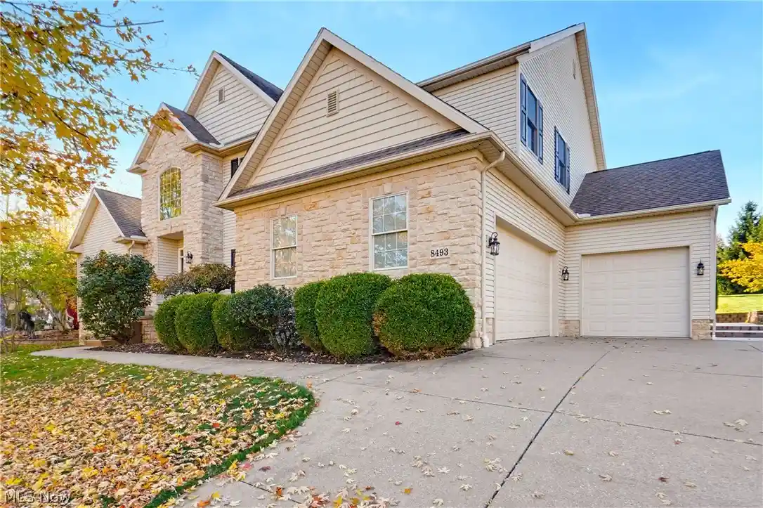Single family home for sale at 8493 Deacon Ave NW, North Canton, OH 44720 | MLS# 5245964