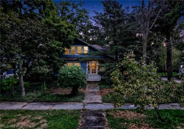 Photo 2 of Sale Pending at 29 S Prospect St, Oberlin, OH 44074 | MLS# 5245927 | Listing updated on 2026-10-04