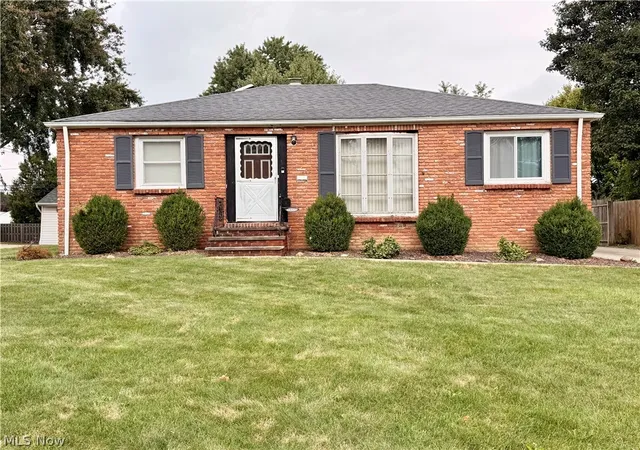 Photo 1 of Single family home for sale at 11700 Glamer Dr, Cleveland, OH 44130 | MLS# 5245773 | Listing updated on 2026-10-30