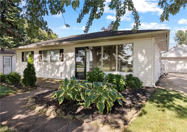 Photo 3 of Sale Pending at 4908 Columbus Ave, Sandusky, OH 44870 | MLS# 5245592 | Listing updated on 2026-09-21