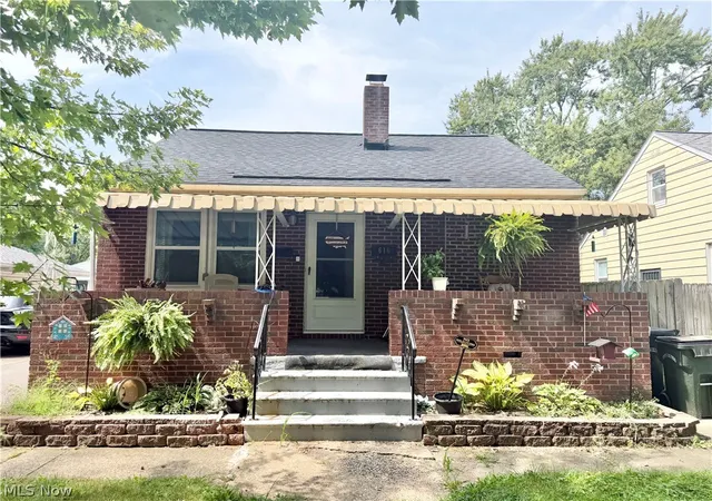 Photo 1 of Single family home for sale at 616 Garfield Ave, Elyria, OH 44035 | MLS# 5245672 | Listing updated on 2026-10-05