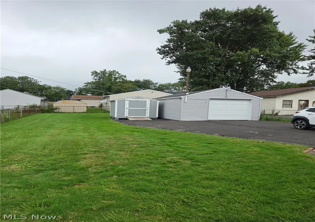 Photo 11 of Sale Pending at 1558 Thalia Ave, Youngstown, OH 44514 | MLS# 5246023 | Listing updated on 2026-10-08