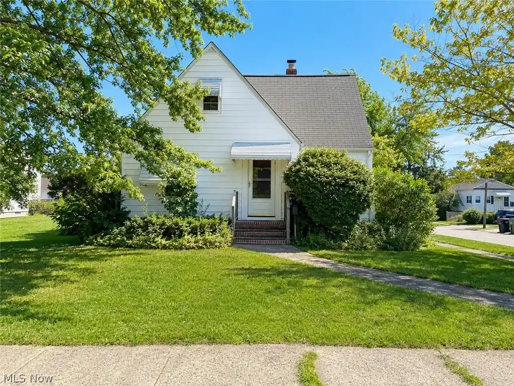 Single family home for sale at 5753 W 46th Street, Cleveland, OH 44134 | MLS# 5246017