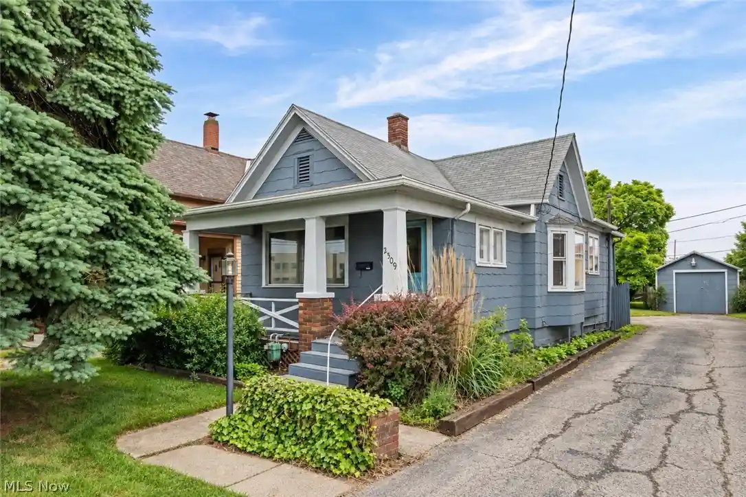 Single family home for sale at 2509 Columbus Ave, Sandusky, OH 44870 | MLS# 5246058