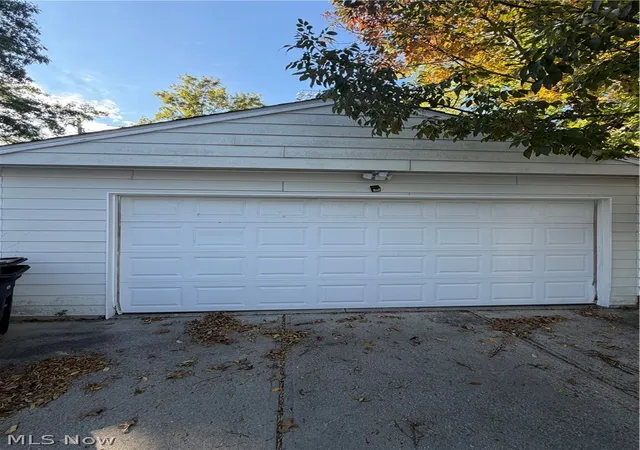 Photo 3 of Single family home for sale at 1388 Cranover Rd, Cleveland, OH 44124 | MLS# 5246039 | Listing updated on 2026-10-09