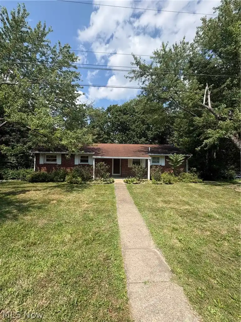 Photo 1 of Single family home for sale at 47612 Summerset Rd, East Liverpool, OH 43920 | MLS# 5246075 | Listing updated on 2026-10-12