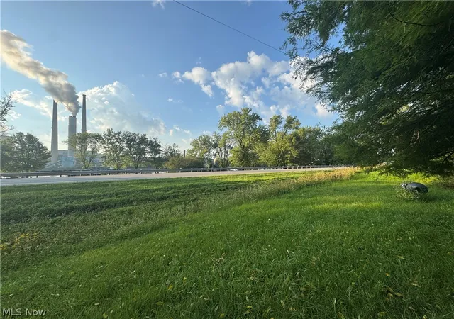 Photo 4 of Single family home for sale at 350 Ingram Rd, Newport, OH 45768 | MLS# 5245576 | Listing updated on 2026-09-18