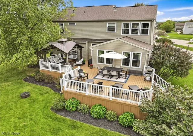 Photo 2 of Sale Pending at 27212 Perry Cir, Olmsted Twp, OH 44138 | MLS# 5245825 | Listing updated on 2026-10-08