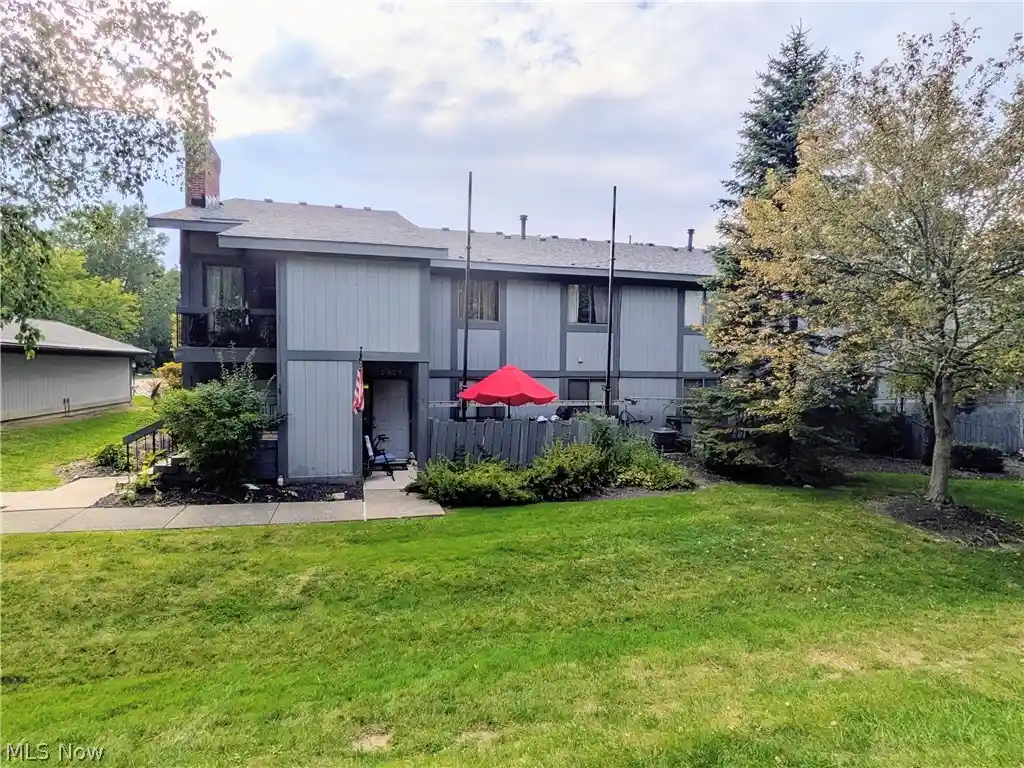 Condo for sale at 7075 Bristlewood Dr, Concord Township, OH 44077 | MLS# 5245006