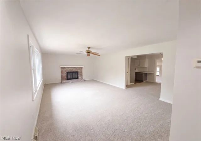 Photo 3 of Single family home for sale at 211 Roshon Dr, Medina, OH 44256 | MLS# 5246160 | Listing updated on 2026-09-18