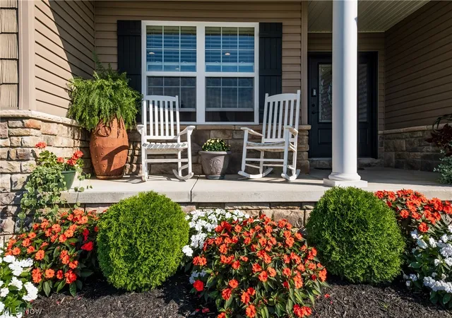 Photo 3 of Single family home for sale at 6188 Cartage Ave Nw, Canal Fulton, OH 44614 | MLS# 5244723 | Listing updated on 2026-09-28