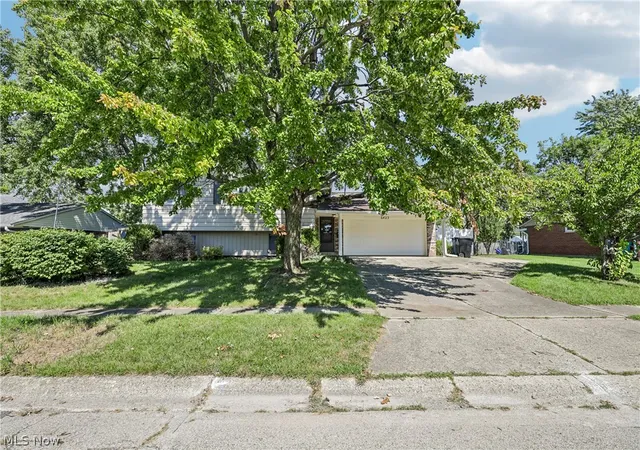 Photo 1 of Single family home for sale at 6423 Luton Ct, Dayton, OH 45424 | MLS# 5246165 | Listing updated on 2026-10-30