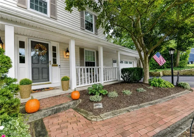 Photo 2 of Sale Pending at 7693 Oakridge Dr, Concord Township, OH 44060 | MLS# 5241570 | Listing updated on 2026-10-05