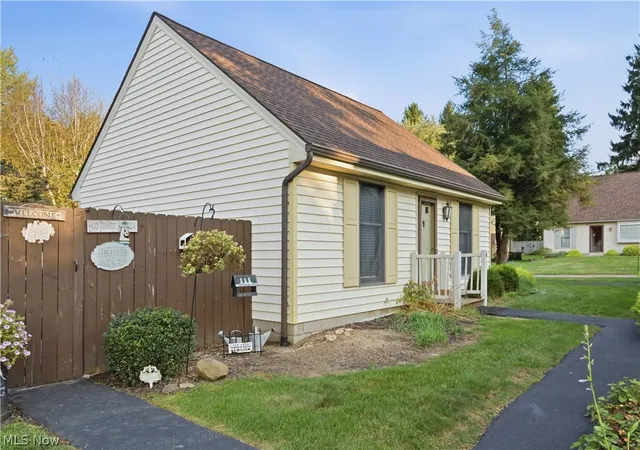 Photo 2 of Condo for sale at 46103 New England Sq #D, New Waterford, OH 44445 | MLS# 5246026 | Listing updated on 2026-10-09