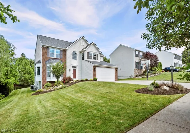 Photo 2 of Single family home for sale at 1165 Jonah Dr, Copley, OH 44321 | MLS# 5246209 | Listing updated on 2026-09-28