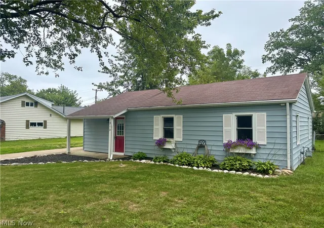 Photo 1 of Sale Pending at 213 Harcourt Rd, Vermilion, OH 44089 | MLS# 5245656 | Listing updated on 2026-09-28