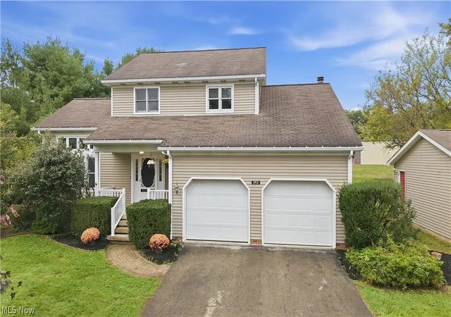 Photo 3 of Single family home for sale at 393 Cunningham Rd, Salem, OH 44460 | MLS# 5245864 | Listing updated on 2026-10-08