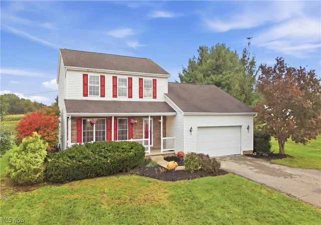 Photo 2 of Single family home for sale at 405 Cunningham Rd, Salem, OH 44460 | MLS# 5245878 | Listing updated on 2026-10-08