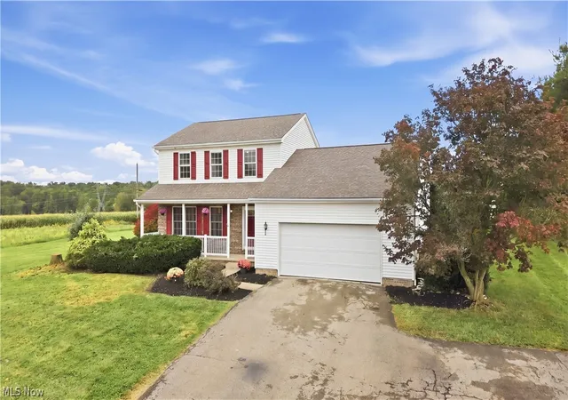 Photo 3 of Single family home for sale at 405 Cunningham Rd, Salem, OH 44460 | MLS# 5245878 | Listing updated on 2026-10-08