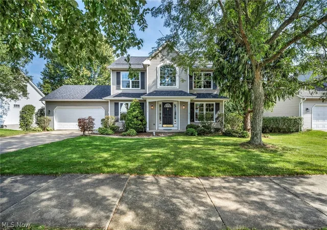 Photo 2 of Single family home for sale at 2573 Stonecreek Dr, Akron, OH 44320 | MLS# 5245261 | Listing updated on 2026-10-07