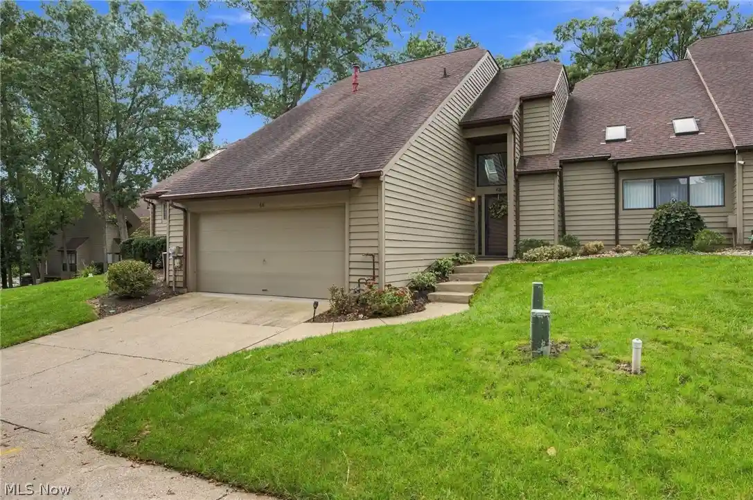 Listing Photo 1 - Condo for sale in 68 Starboard Cir located at 68 Starboard Cir, Green, OH 44319 - Unit 68 Starboard Cir