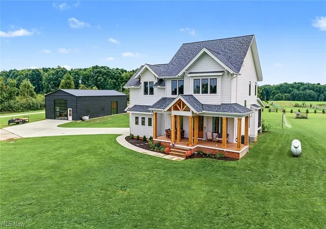Photo 1 of Single family home for sale at 8178 W Smith Rd, Medina, OH 44256 | MLS# 5246093 | Listing updated on 2026-09-24