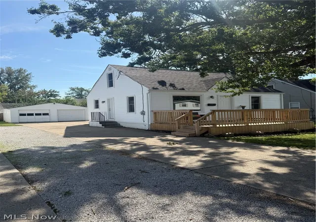 Photo 2 of Sale Pending at 1356 Stratford St, Barberton, OH 44203 | MLS# 5245979 | Listing updated on 2026-09-30