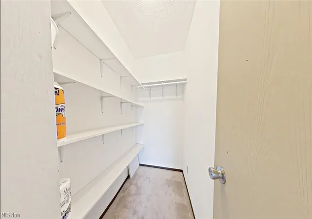 Listing Photo 1 - Condo for sale in building located at 402 Rockys Run Rd, Akron, OH 44319 - Unit #