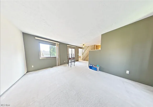 Listing Photo 5 - Condo for sale in building located at 402 Rockys Run Rd, Akron, OH 44319