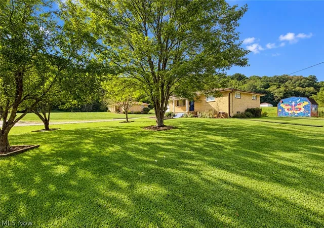 Photo 2 of Sale Pending at 4741 Kings Crk Rd, Weirton, WV 26062 | MLS# 5245882 | Listing updated on 2026-09-19