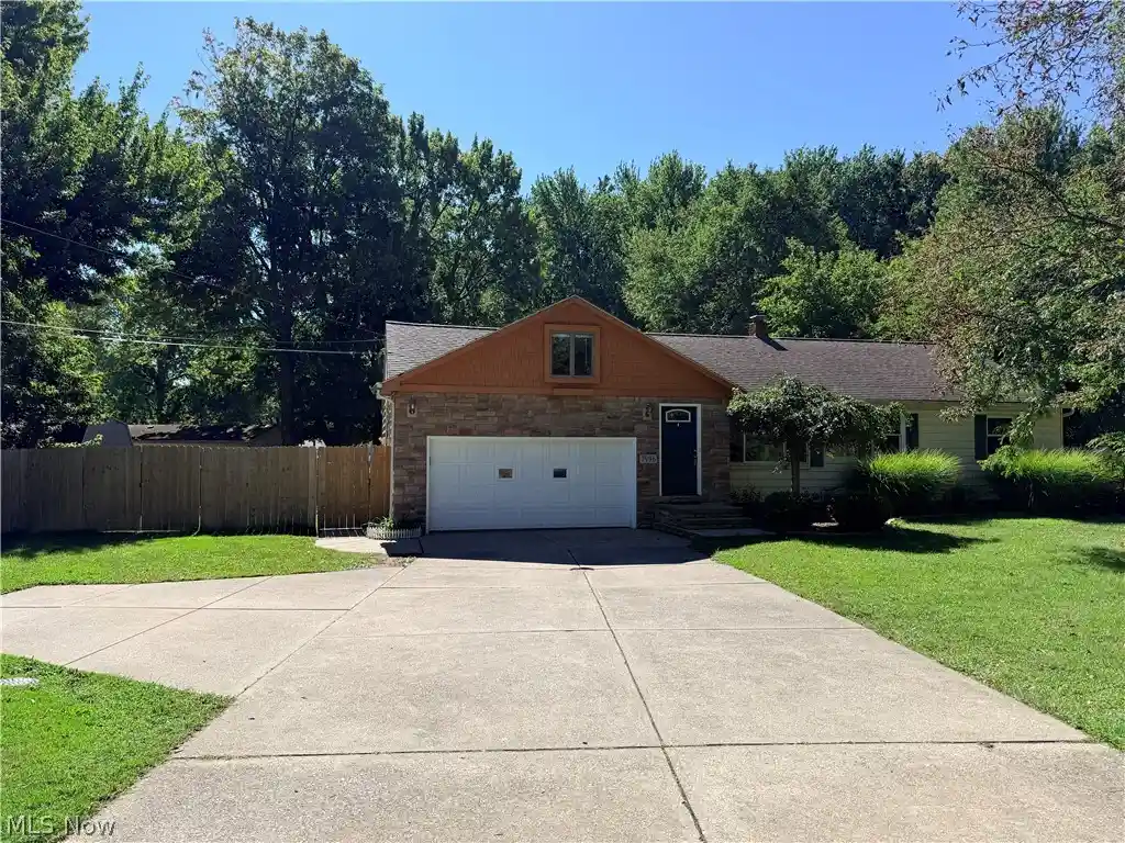 Photo 1 of Single family home for sale at 7996 Plains Rd, Mentor, OH 44060 | MLS# 5244566 | Listing updated on 2026-10-13