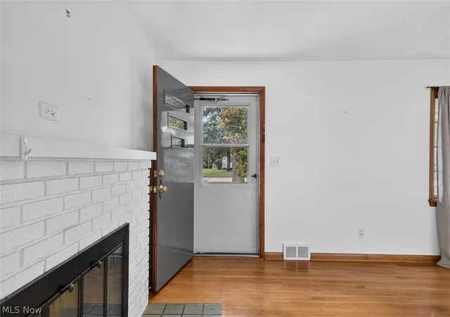 Photo 3 of Single family home for sale at 241 Montrose Way, Wellington, OH 44090 | MLS# 5228828 | Listing updated on 2026-09-23