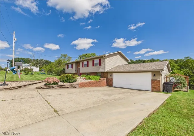 Photo 2 of Sale Pending at 2402 State Route 339, Belpre, OH 45714 | MLS# 5245077 | Listing updated on 2026-09-19