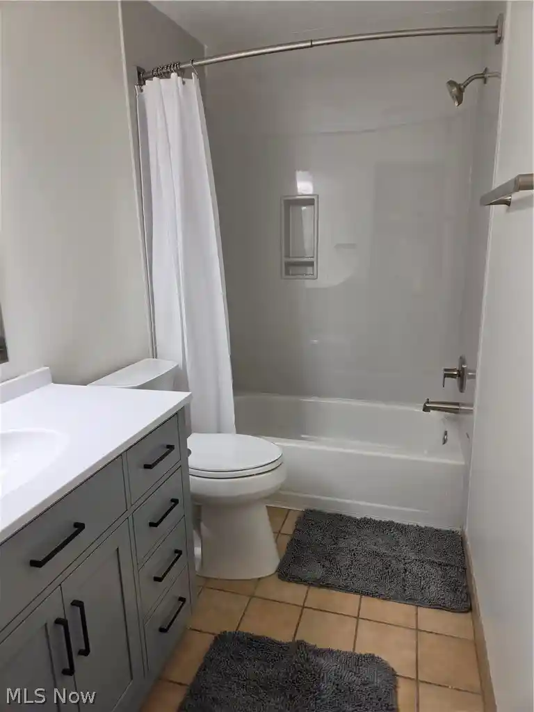Listing Photo 33 - Condo for sale in 1150 Tollis Pkwy located at 1150 Tollis Pkwy, Broadview Heights, OH 44147 - Unit 1150 Tollis Pkwy