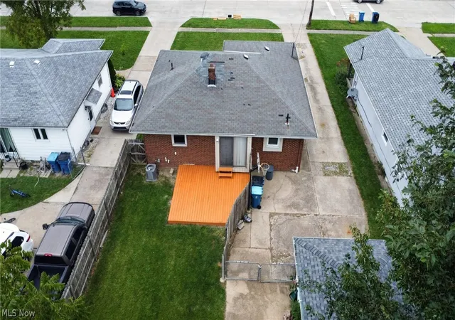 Photo 2 of Sale Pending at 1327 W 26th Street, Lorain, OH 44052 | MLS# 5246198 | Listing updated on 2026-09-23