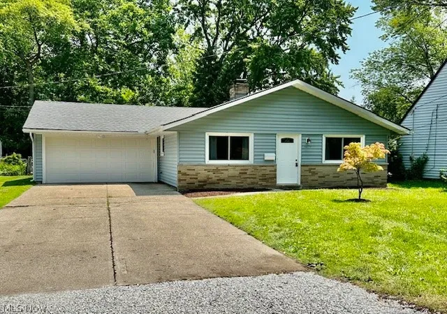 Photo 1 of Single family home for sale at 5479 Mooreland Ave, Mentor On The Lake, OH 44060 | MLS# 5245007 | Listing updated on 2026-10-01