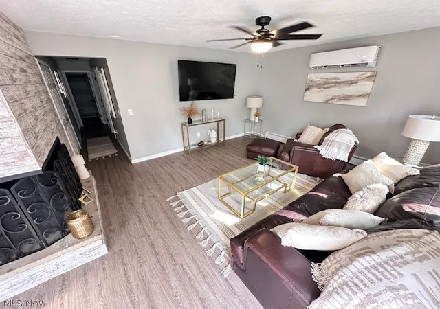 Photo 3 of Single family home for sale at 5479 Mooreland Ave, Mentor On The Lake, OH 44060 | MLS# 5245007 | Listing updated on 2026-10-01