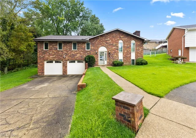 Photo 1 of Single family home for sale at 176 Concord Ct, Weirton, WV 26062 | MLS# 5245716 | Listing updated on 2026-09-22